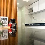 Apartamento con 3 Cuartos, 2 baños, AC y Vista al Mar