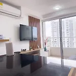 Apartamento Con 3 Cuartos, 2 Banos, Ac Y Vista Al Mar