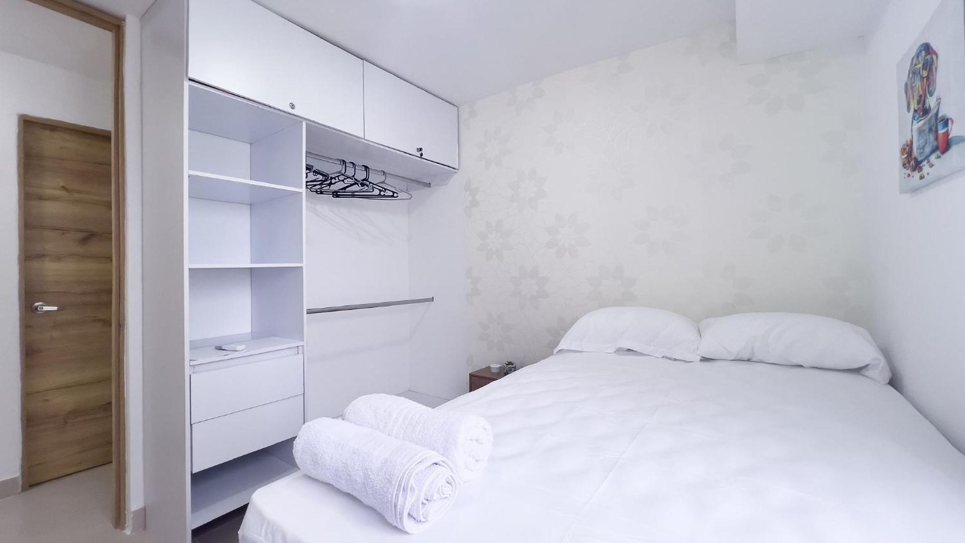 Con 3 Cuartos, 2 Baños, Ac Y Vista Al Mar Apartamento *