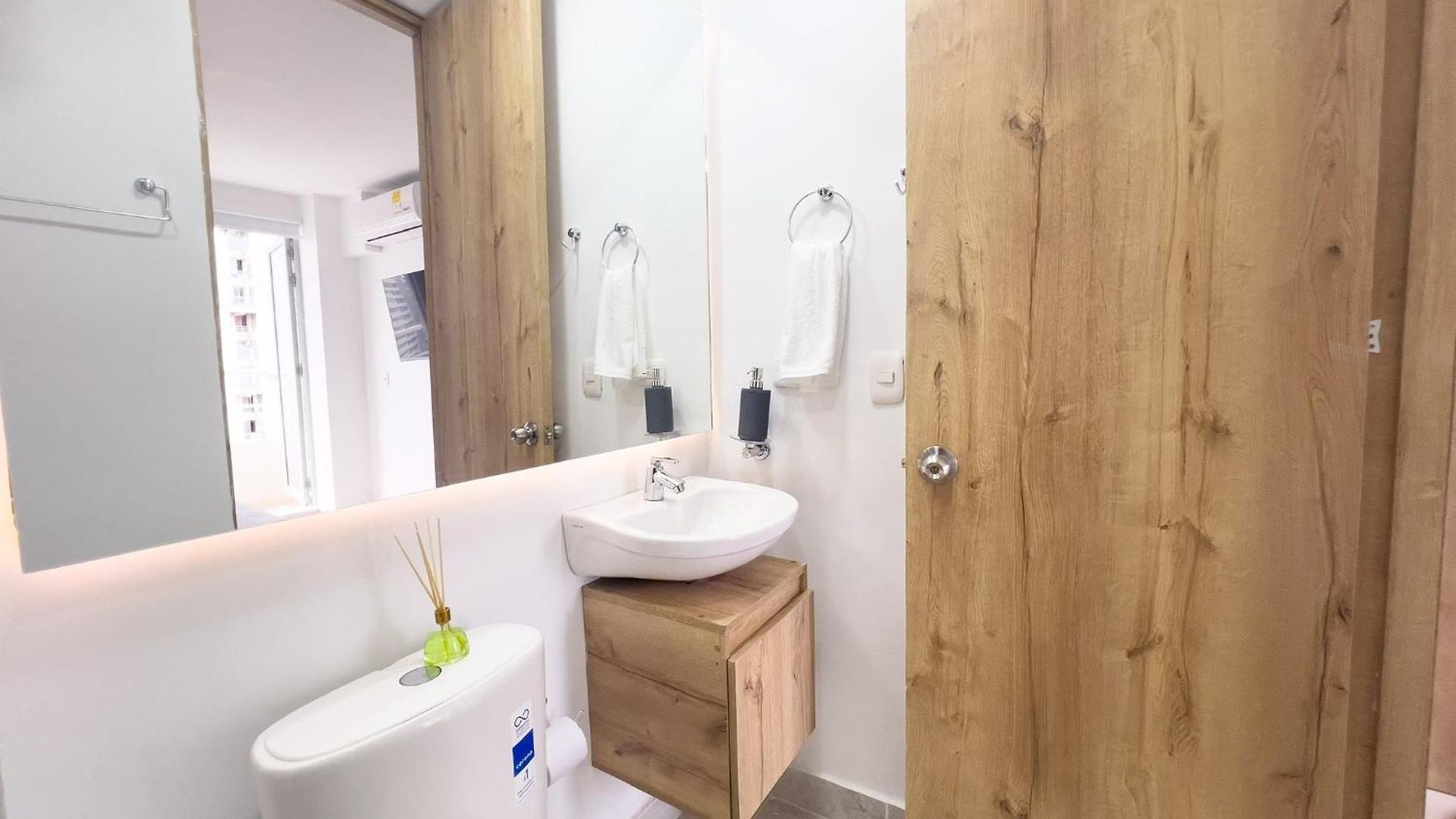 Con 3 Cuartos, 2 Baños, Ac Y Vista Al Mar Apartamento Cartagena