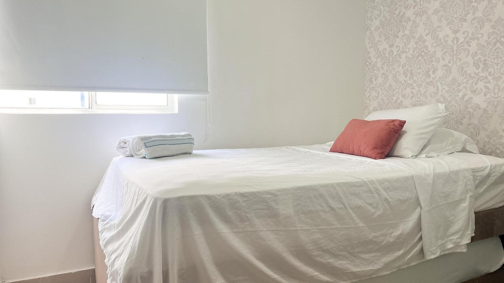Apartamento Con 3 Cuartos, 2 Baños, Ac Y Vista Al Mar Cartagena