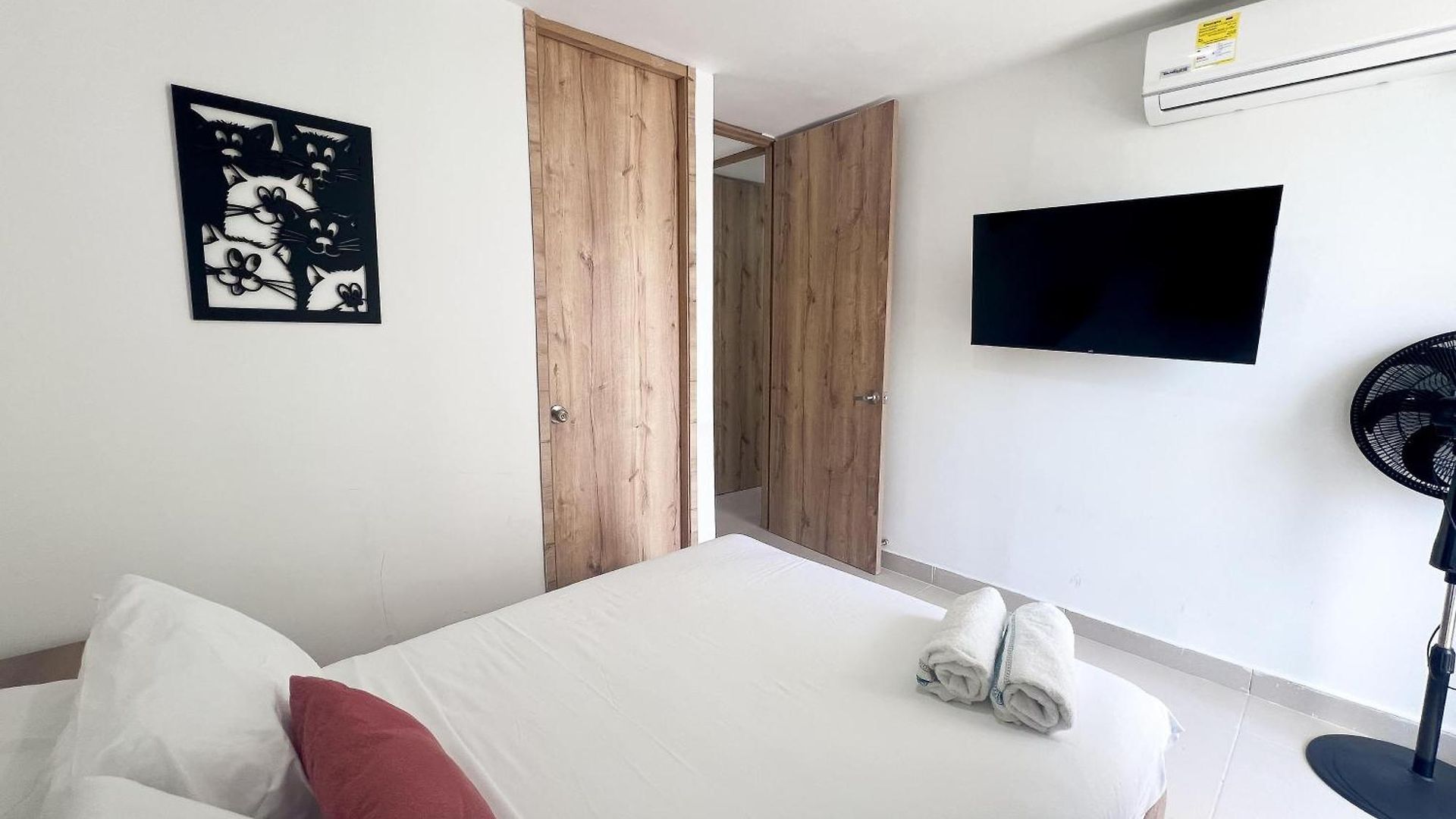 Con 3 Cuartos, 2 Baños, Ac Y Vista Al Mar Apartamento *