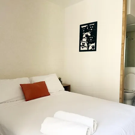 Apartamento Con 3 Cuartos, 2 Baños, Ac Y Vista Al Mar