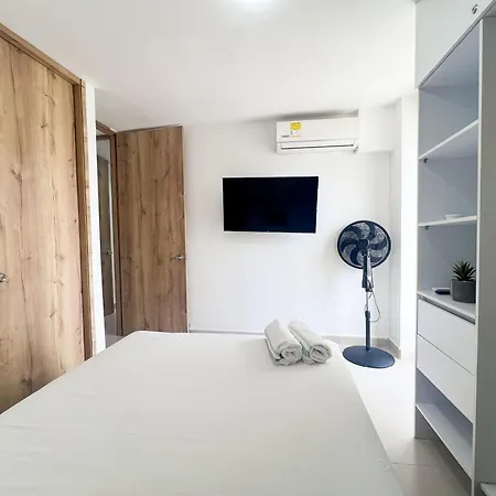 Apartment Con 3 Cuartos, 2 Banos, Ac Y Vista Al Mar Cartagena