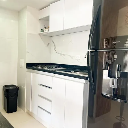 Apartment Con 3 Cuartos, 2 Banos, Ac Y Vista Al Mar Cartagena